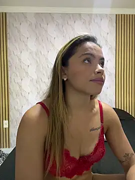 Snapshot of safadinhaquenteW chatting on March 2026 04:07:02 AM safadinhaquenteW online show from March 2026 04:07:02 AM