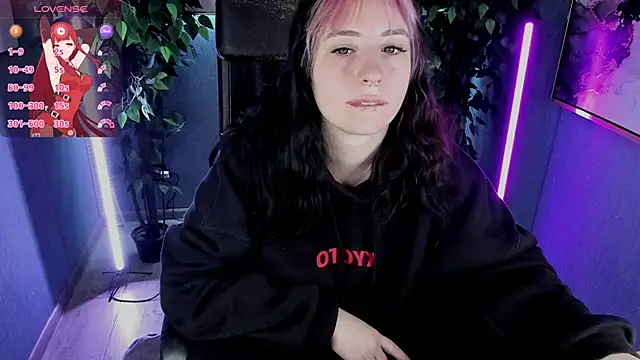 Snapshot of PeggyMcDean chatting on October 2025 05:08:01 AM PeggyMcDean online show from October 2025 05:08:01 AM