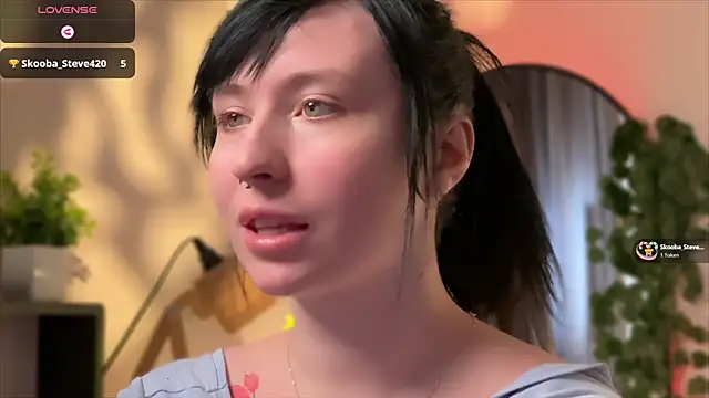 Snapshot of PeggyMcDean chatting on November 2025 07:40:01 AM PeggyMcDean online show from November 2025 07:40:01 AM