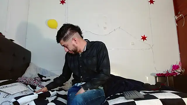 Snapshot of picante70_ chatting on November 2025 11:32:02 AM picante70 online show from November 2025 11:32:02 AM