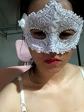 TranOanh999 online show from October 2025 10:49:01 AM