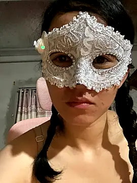 TranOanh999 online show from October 2025 11:05:02 PM