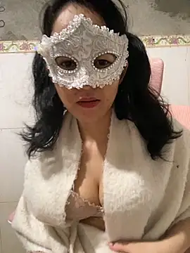 TranOanh999 online show from November 2025 07:49:02 PM