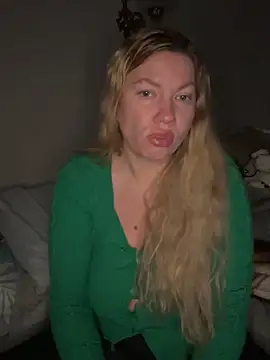 Barby Kiss online show from October 2025 08:25:01 PM