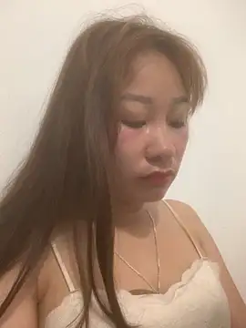 Linh sexyy online show from March 2026 11:00:02 PM