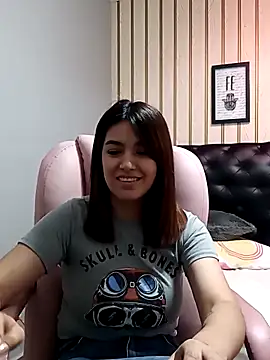 Snapshot of 1evelinewood chatting on February 2026 12:58:02 AM 1evelinewood online show from February 2026 12:58:02 AM