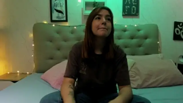 Snapshot of 1evelinewood chatting on April 2026 01:27:02 PM 1evelinewood online show from April 2026 01:27:02 PM