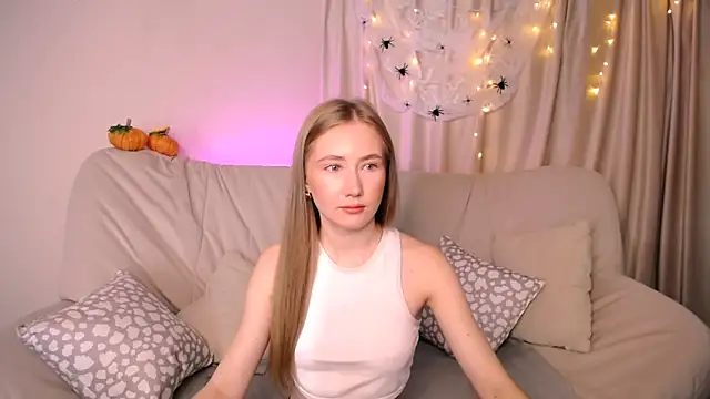 EllyColins online show from October 2025 02:36:02 AM