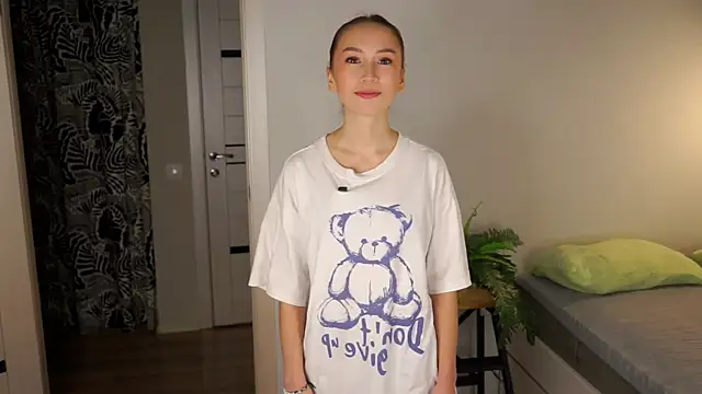 MarthEckstrom online show from October 2025 04:45:01 AM