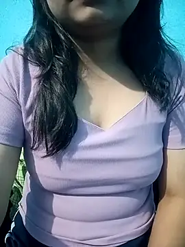 Snapshot of Model_Show01 chatting on October 2025 04:33:01 PM Model Show01 online show from October 2025 04:33:01 PM