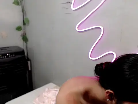 miatrixs online show from March 2026 12:49:01 AM
