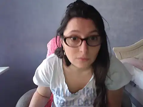 LuckyLisa23 online show from May 2026 01:07:01 PM
