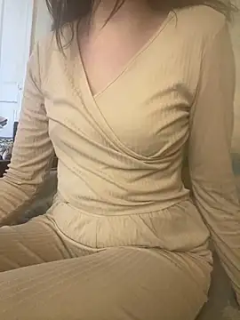 KittieCreme online show from February 2026 12:43:02 PM