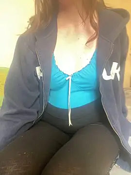 KittieCreme online show from April 2026 12:35:02 PM