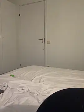 Snapshot of mamimamacitaaa chatting on October 2025 04:08:01 PM mamimamacitaaa online show from October 2025 04:08:01 PM