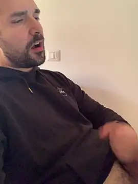 ReDiBastoni90 online show from February 2026 03:53:01 PM