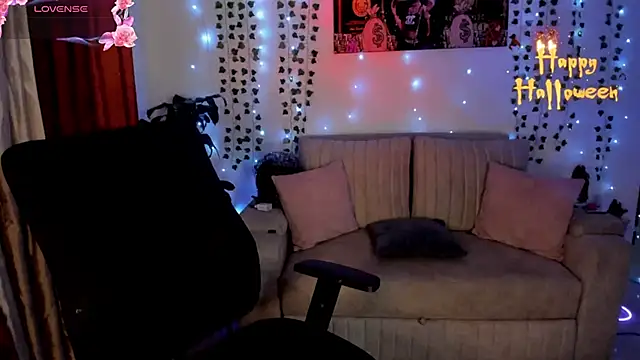 Lizz martins online show from November 2025 02:57:02 AM