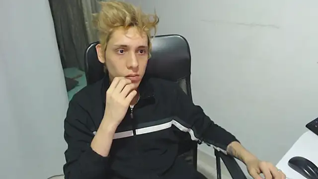 KingSuccubus online show from October 2025 03:47:02 AM