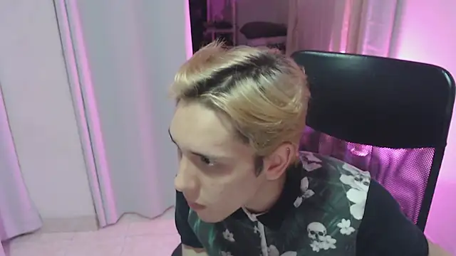 KingSuccubus online show from November 2025 04:45:02 AM