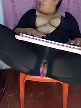 natt-bigass online show from December 2025 07:15:02 AM