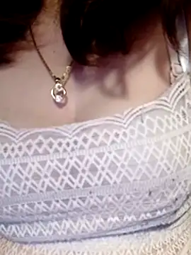 YiyinLy online show from February 2026 10:15:01 PM