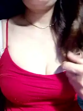 YiyinLy online show from May 2026 09:53:01 PM