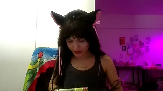 Snapshot of miapink33 chatting on February 2026 01:24:02 AM miapink33 online show from February 2026 01:24:02 AM