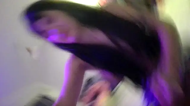 Snapshot of miapink33 chatting on March 2026 02:04:02 AM miapink33 online show from March 2026 02:04:02 AM