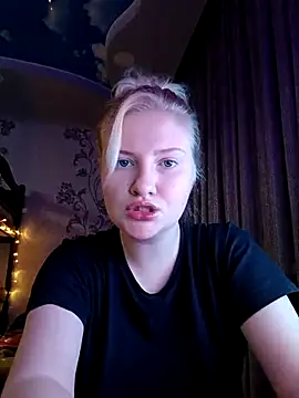 Snapshot of karkinn chatting on November 2025 05:42:01 PM karkinn online show from November 2025 05:42:01 PM