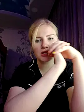 Snapshot of karkinn chatting on December 2025 09:09:02 PM karkinn online show from December 2025 09:09:02 PM