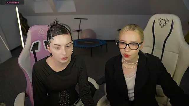 Jessica start online show from November 2025 11:24:01 AM