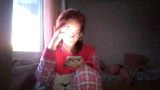 LuckySLove online show from April 2026 06:09:01 PM