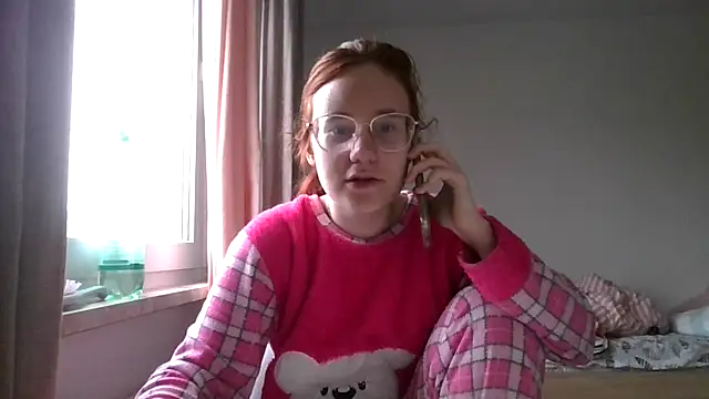 Snapshot of LuckySLove chatting on April 2026 03:50:01 PM LuckySLove online show from April 2026 03:50:01 PM
