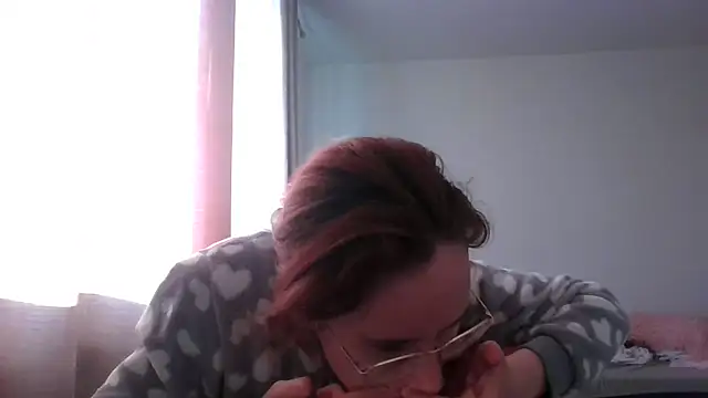 Snapshot of LuckySLove chatting on May 2026 05:21:02 PM LuckySLove online show from May 2026 05:21:02 PM