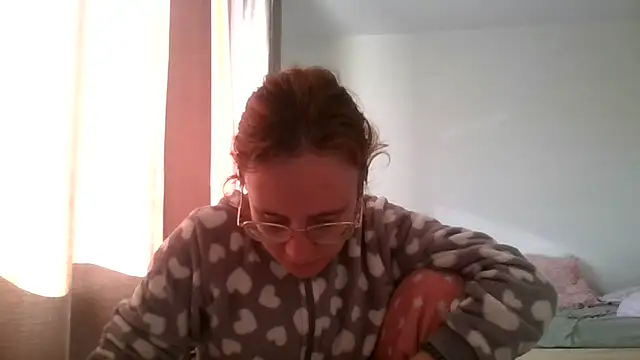 Snapshot of LuckySLove chatting on June 2026 04:33:01 PM LuckySLove online show from June 2026 04:33:01 PM