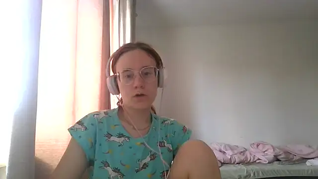 Snapshot of LuckySLove chatting on June 2026 02:04:02 PM LuckySLove online show from June 2026 02:04:02 PM