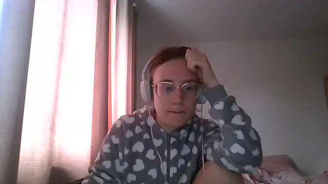 Snapshot of LuckySLove chatting on July 2026 03:05:02 PM LuckySLove online show from July 2026 03:05:02 PM