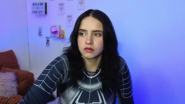 Emily Lindey online show from February 2026 06:22:01 AM