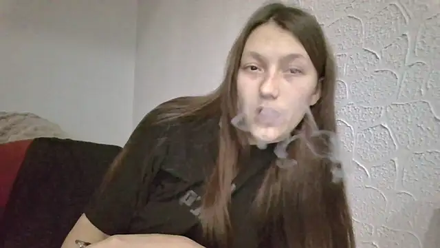 Snapshot of luna_tt chatting on December 2025 06:47:01 PM luna tt online show from December 2025 06:47:01 PM