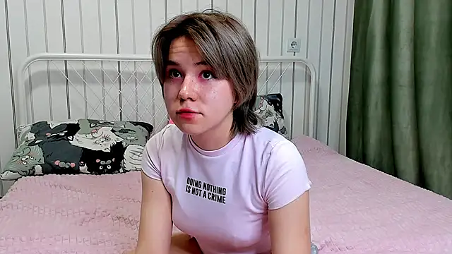 Snapshot of AlisiaEthen chatting on October 2025 06:08:01 AM AlisiaEthen online show from October 2025 06:08:01 AM