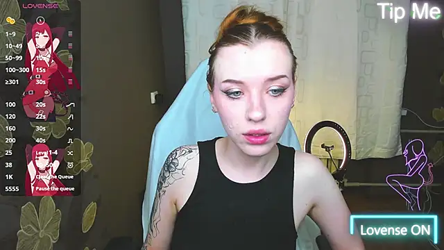 Snapshot of MeganNewCat chatting on May 2026 07:41:01 PM MeganNewCat online show from May 2026 07:41:01 PM
