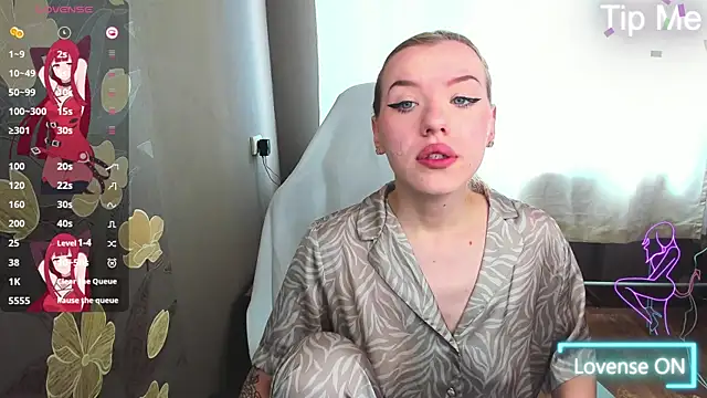 Snapshot of MeganNewCat chatting on May 2026 06:54:01 AM MeganNewCat online show from May 2026 06:54:01 AM