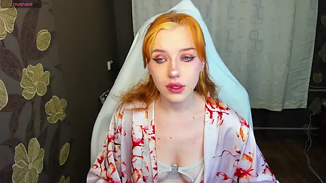 Snapshot of MeganNewCat chatting on May 2026 07:41:02 PM MeganNewCat online show from May 2026 07:41:02 PM