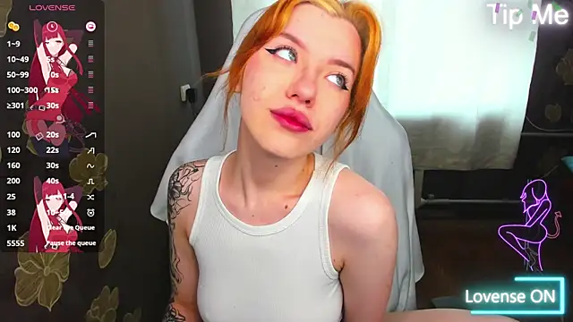 Snapshot of MeganNewCat chatting on May 2026 07:15:02 AM MeganNewCat online show from May 2026 07:15:02 AM