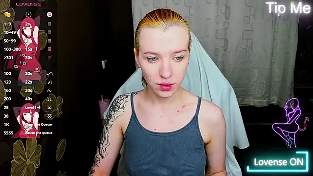Snapshot of MeganNewCat chatting on May 2026 09:13:01 PM MeganNewCat online show from May 2026 09:13:01 PM