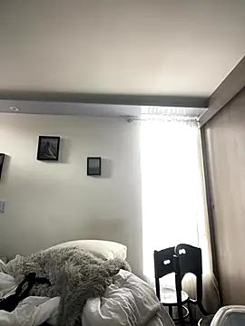 Cara-Hadley online show from October 2025 04:18:02 PM