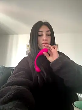 Cara-Hadley online show from November 2025 01:23:01 PM