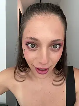 Snapshot of Ryan_ruru chatting on February 2026 02:02:01 PM Ryan ruru online show from February 2026 02:02:01 PM