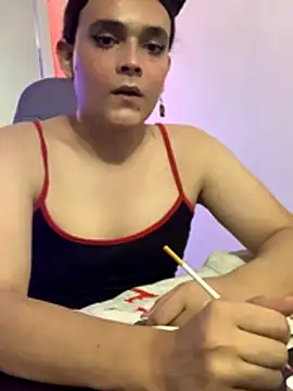 La-Gatiita-trans online show from November 2025 01:59:01 AM