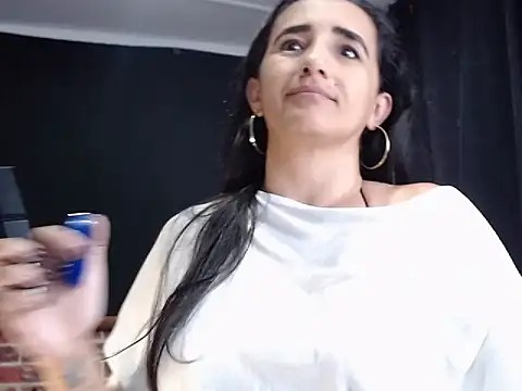 Lucyy Naugthy online show from October 2025 12:05:01 PM